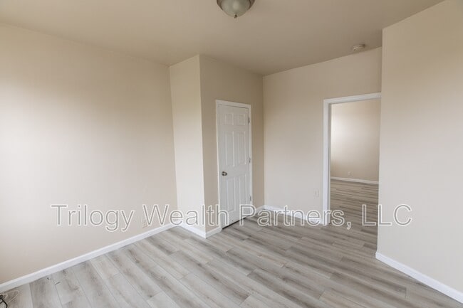 Photo - 154 Taylor St