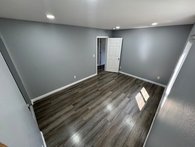 347 W 67th St Unit 1