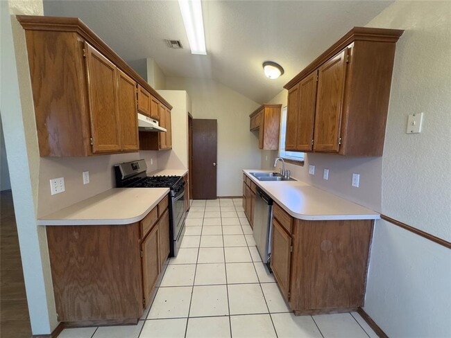 Photo - 623 Rimrock Rd