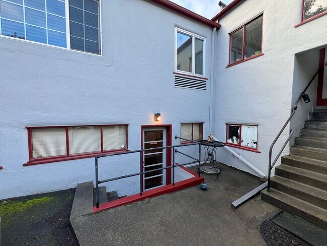 Photo - 500 SQFT. STUDIO UNIT NEAR DOWNTOWN HAYWARD. PRIME LOCATION, PRIVATE ENTRENCE, AND MORE!!!