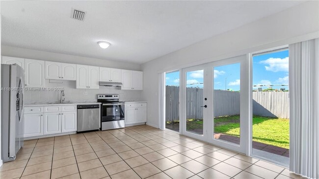 Photo - 4208 SW 136th Pl