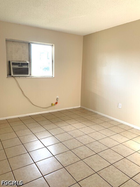 Photo - 2324 Grand Ave