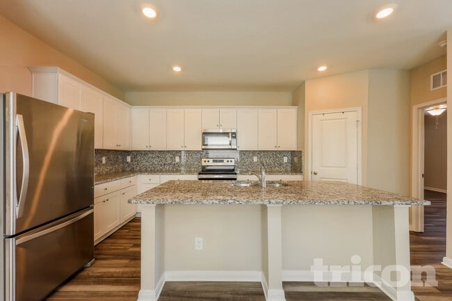 Photo - 14376 Gunsight Pass