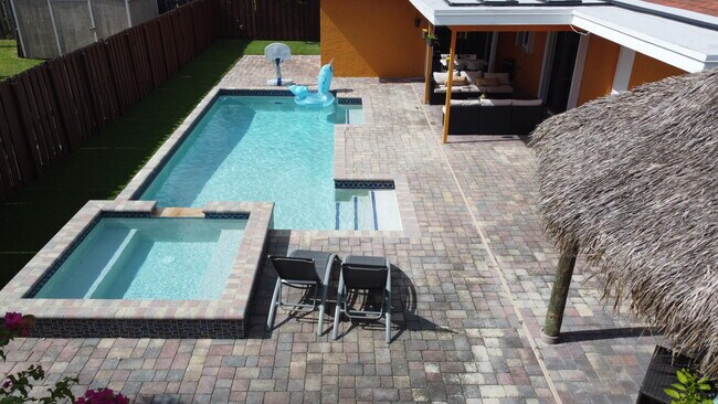 Photo - 11910 NW 38th Pl
