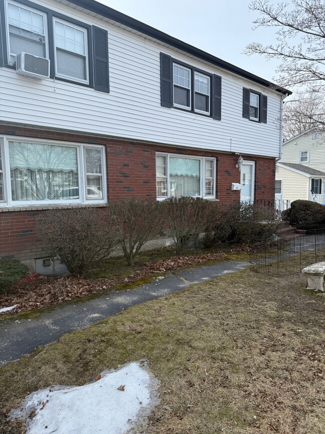 Main Entry to apartment - 87 Auburn St Unit 87 Auburn Street