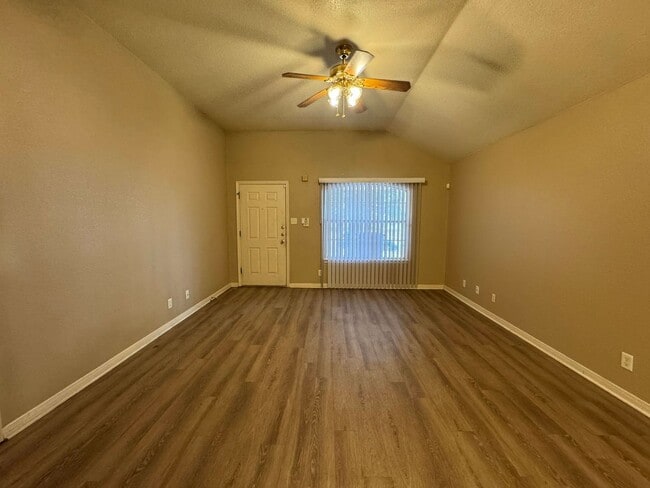 Photo - 4802 John David Dr Unidad A