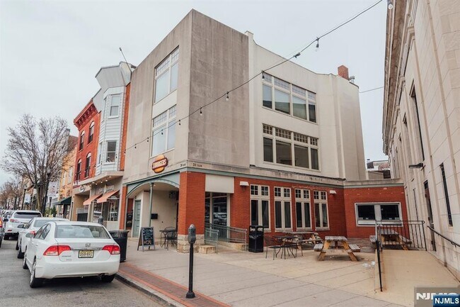 Photo - 30 Park Ave Unit 2