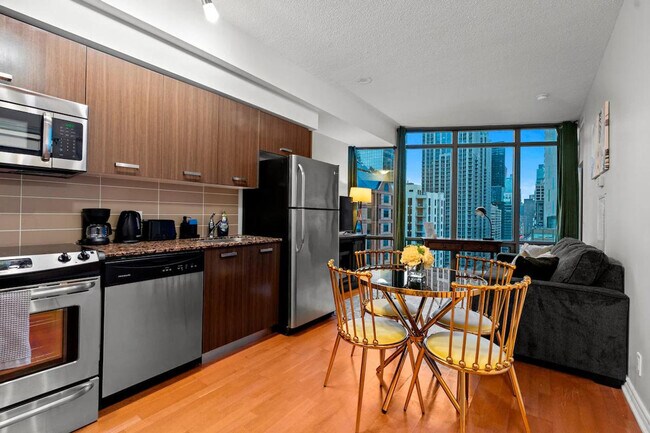 Photo - 800 Bay St. Unit ID1346004P