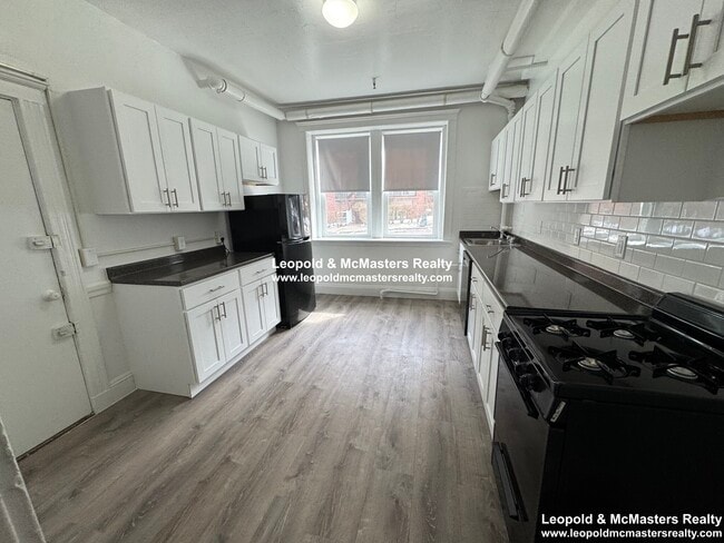 Building Photo - 113 Washington St Rental