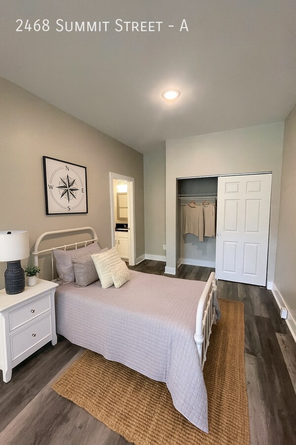 Photo - 2468 Summit St Unit A