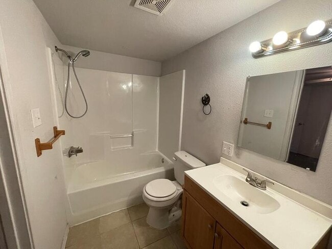 Photo - 720 Pritchett Ln