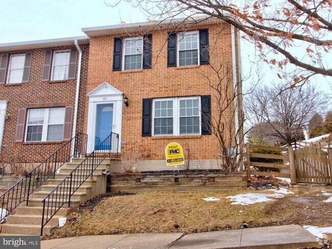 Building Photo - 101 S Oak Cliff Ct Rental