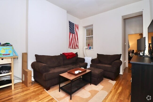 Building Photo - 415 1st St Rental