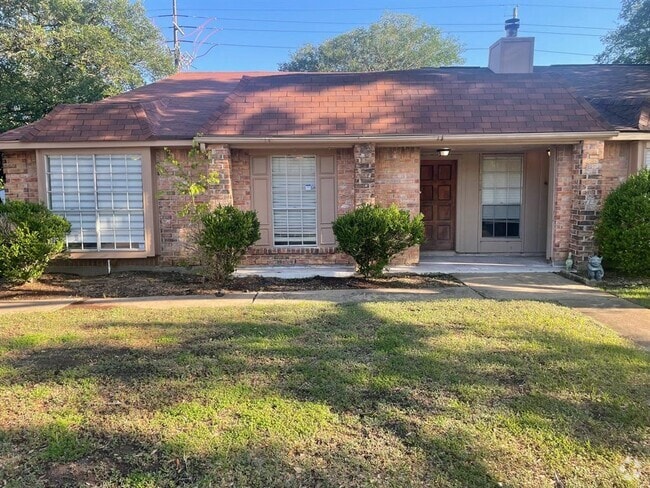 Building Photo - 19327 Lazy Valley Dr Rental