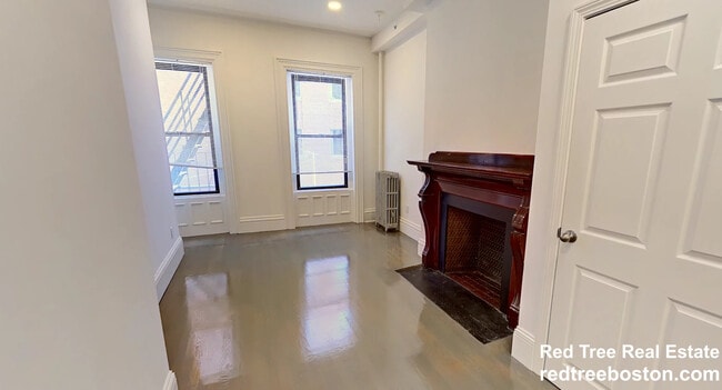Building Photo - 270 Newbury St