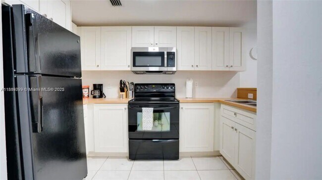 Photo - 328 NW 12th Ave Unit 8
