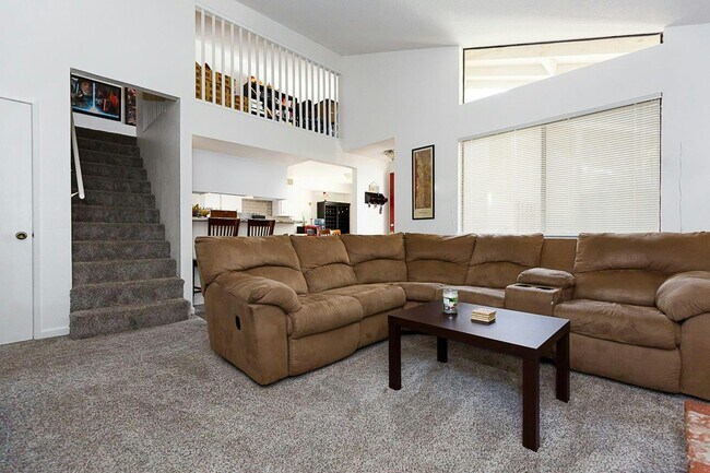 Photo - 3315 Victoria Pl