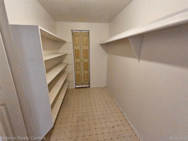 Photo - 29576 City Center Dr Unit 4