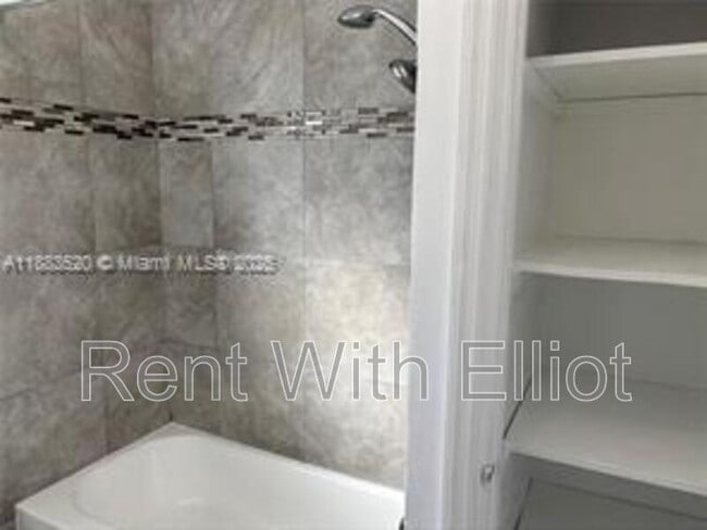 Photo - 1842 Funston St