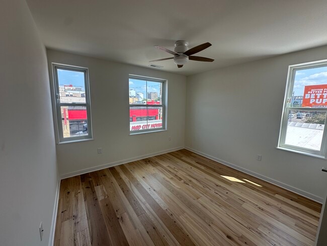 Photo - 1219 Regent St