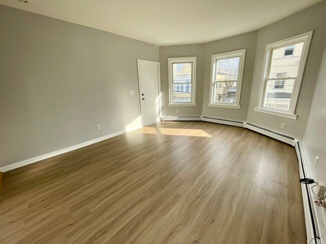 Photo - 48 Pekin St Unit 1