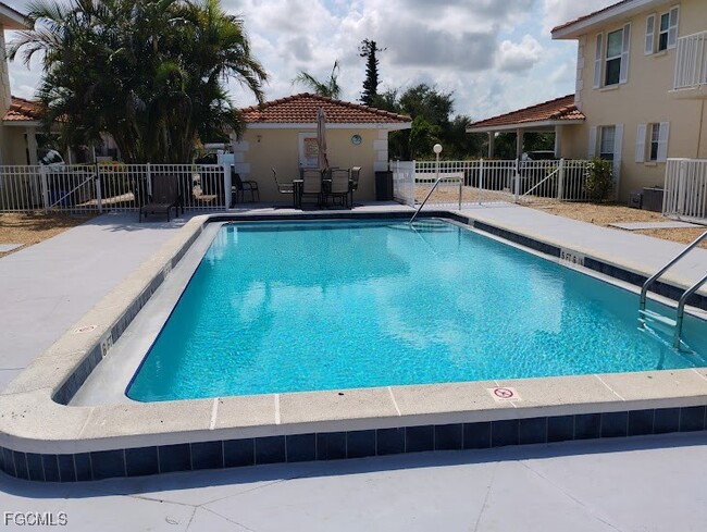 Building Photo - 5116 Coronado Pkwy Unit 16
