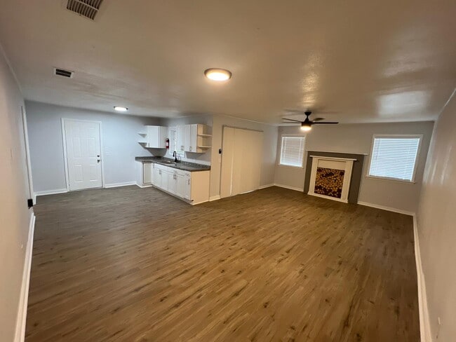 Photo - 314 McDowell Park Cir