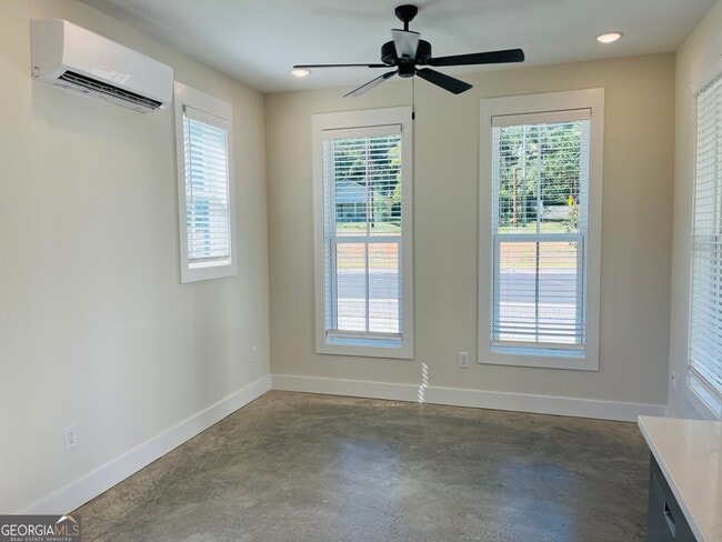 Photo - 103 Gardenia Ln