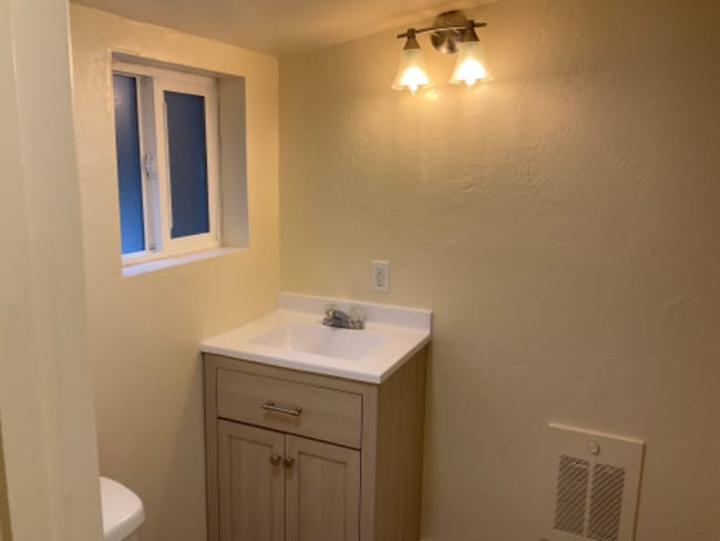 Photo - 560 S Weed Blvd Unit 1