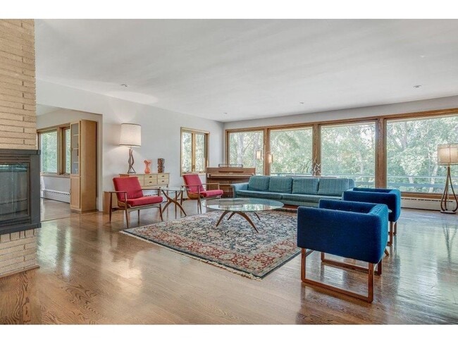 Photo - 400 Natchez Ave N