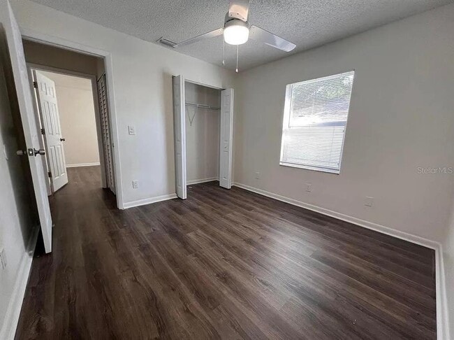 Photo - 2400 Union St S