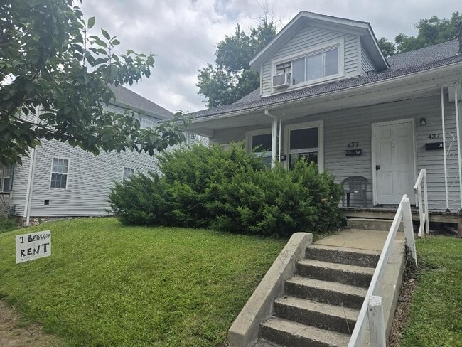 Triplex - 437 E 9th St Unit A
