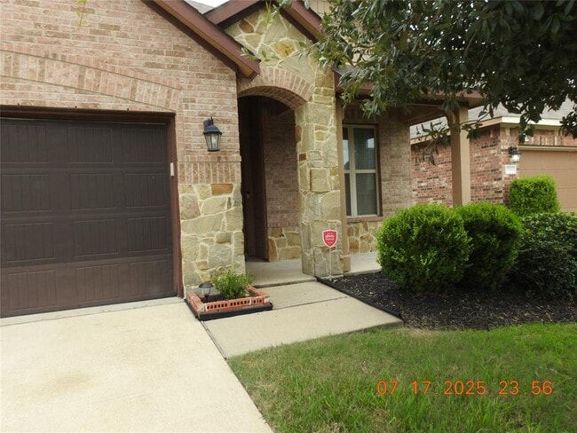Building Photo - 3667 Raintree Village Dr Rental