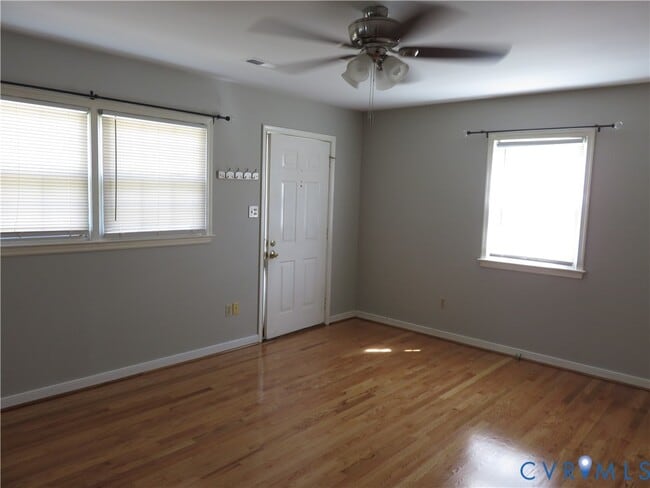 Photo - 4912 Leonard Ave