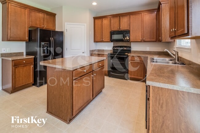 Photo - 200 Palmetto Village Cir