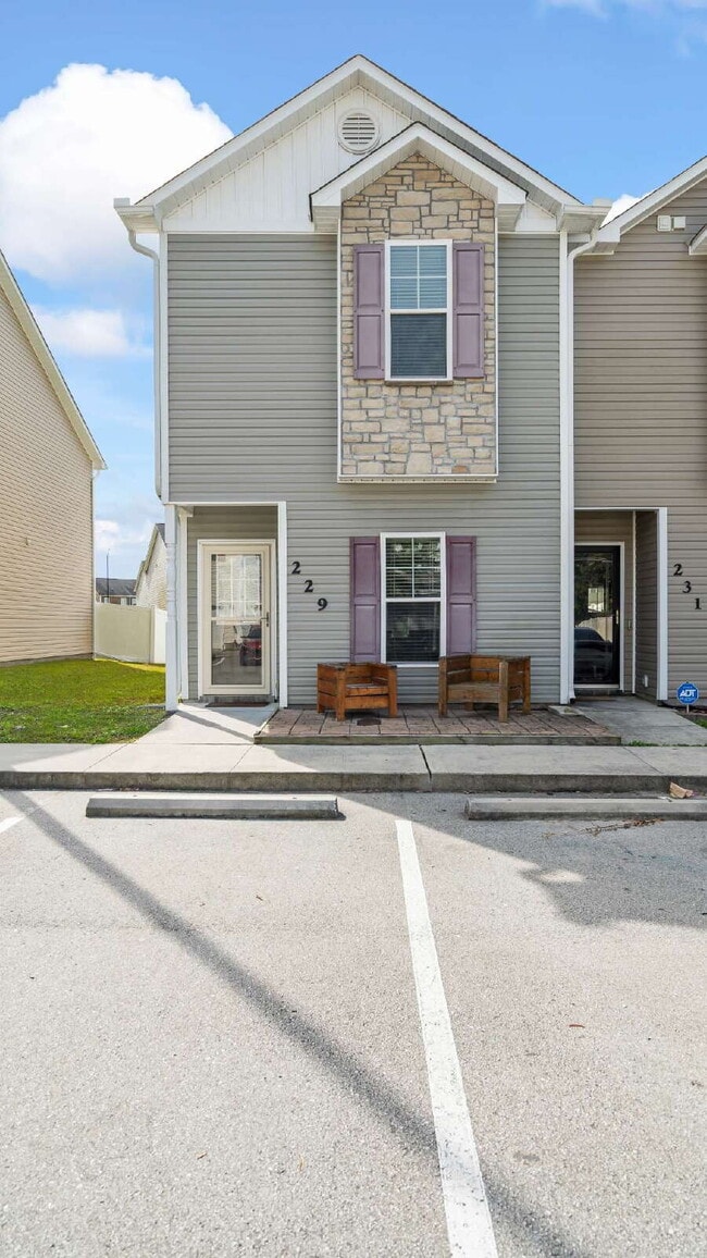 Photo - "Charming 2-Bed Townhouse with 2.5 Baths i...