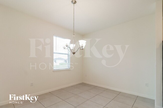 Photo - 121 Windsor Reserve Dr