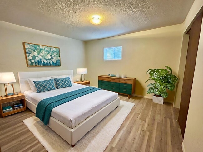 Photo - 2606 S Mountain View Dr Unit 1