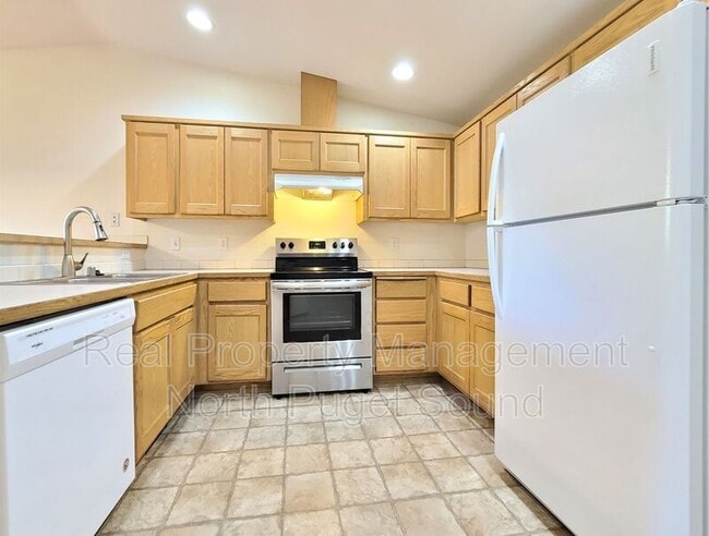 Building Photo - 5953 Grove St Unit A Rental