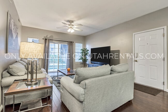 Photo - 421 Belmont Pl