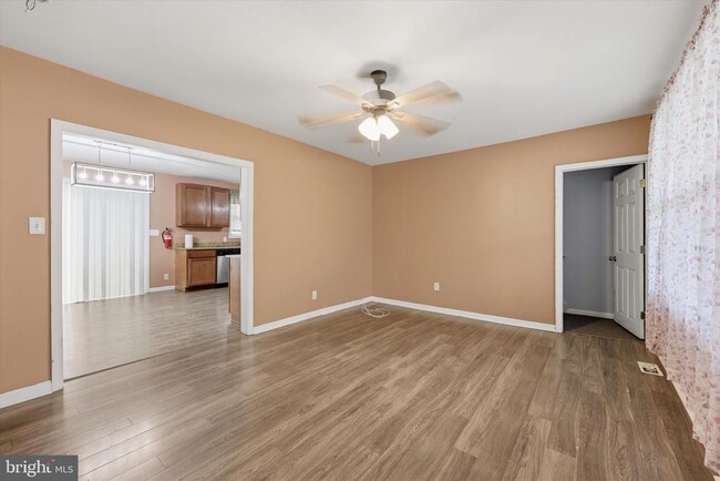 Photo - 334 N Oakland Ave