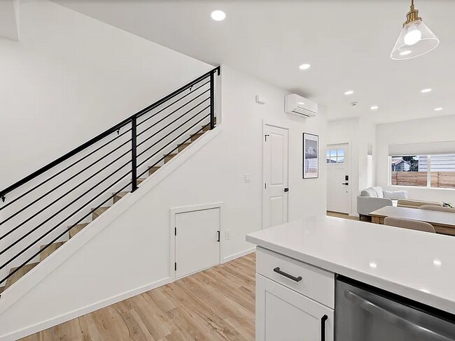 Photo - 6204 46th Ave S