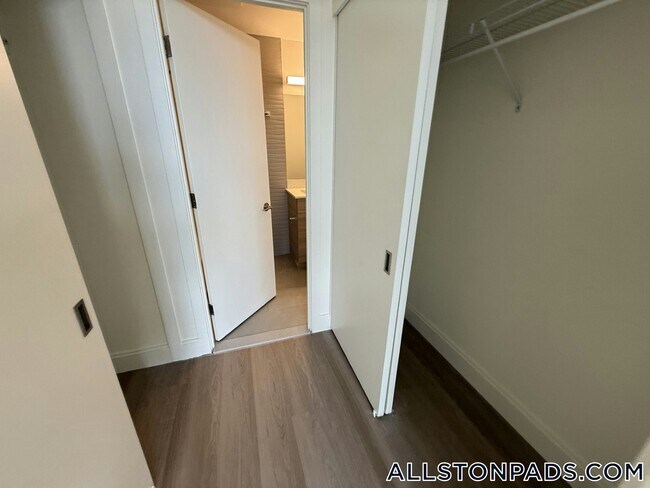 Photo - 1079 Commonwealth Ave Unidad 236