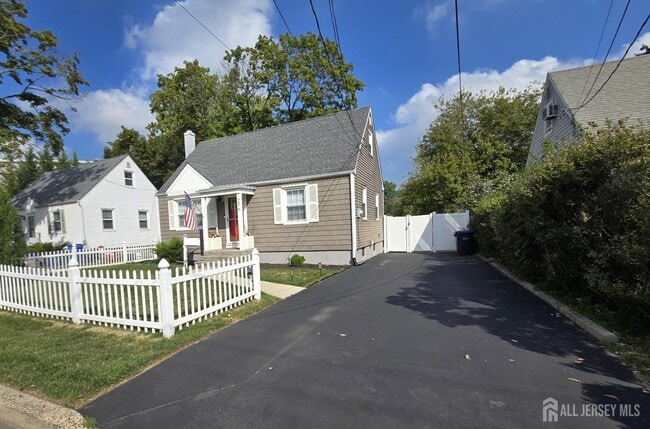 Photo - 296 High St