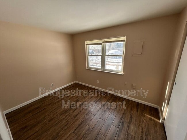 Photo - 1901 Hazel Ave