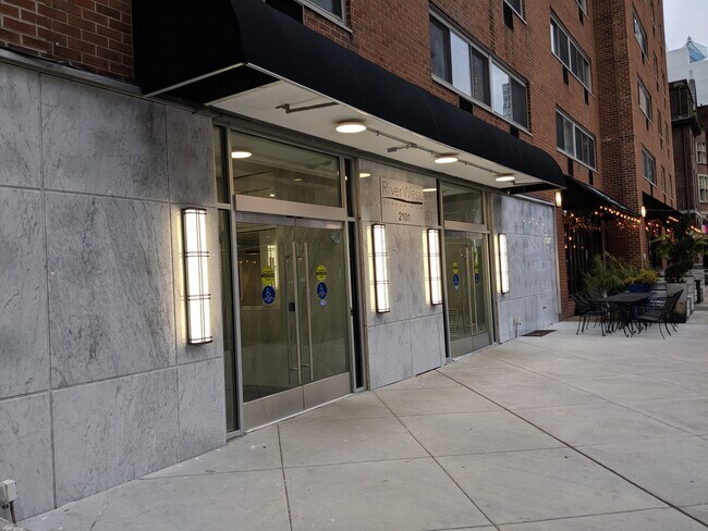 Steet Entrance - 2101 Chestnut St Unit #1708