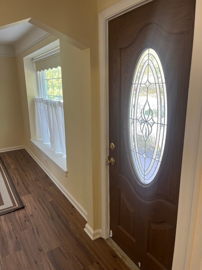 Photo - 1709 W Farnum Ave