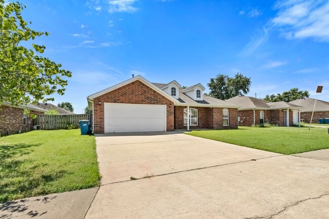 Photo - Great Location 3 Bedroom in Bentonville!