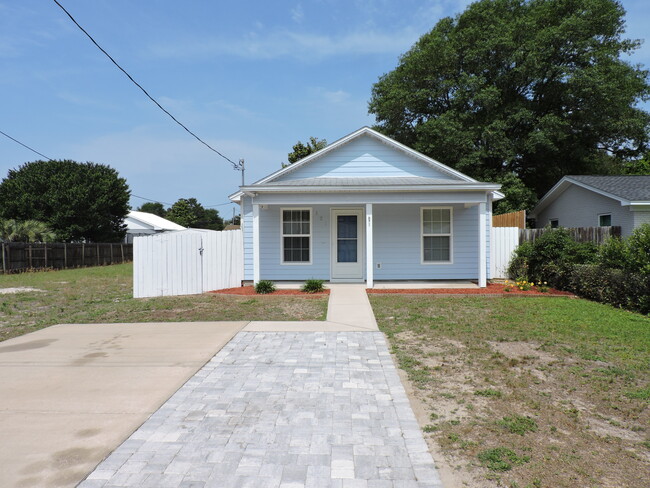 Building Photo - 121 Half Acre Ln Rental