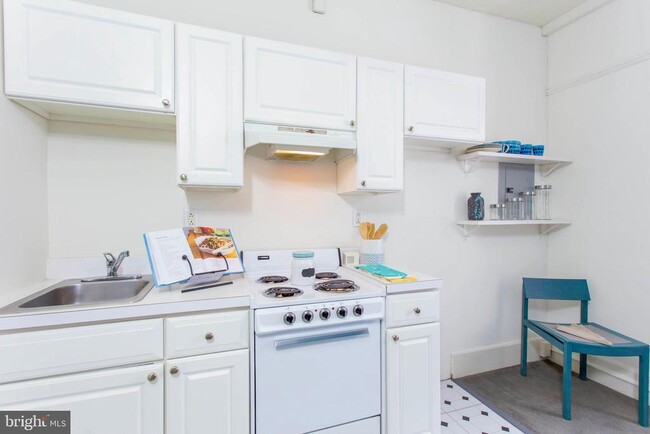Photo - 1229 Chestnut St Apartment Unit 303
